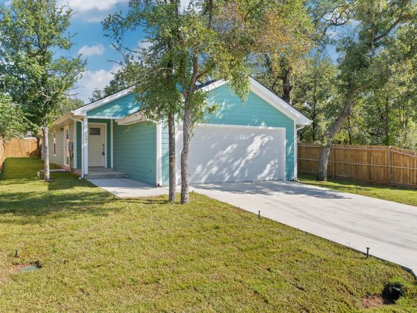 1653 Navajo TRL, Kingsland, TX 78639
