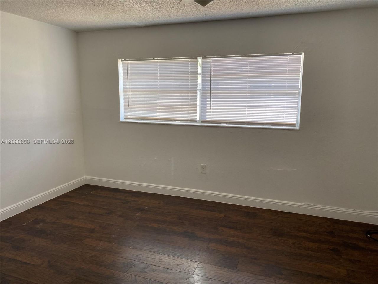 1460 NE 151st St, Unit 102, Miami, FL 33162 Photo