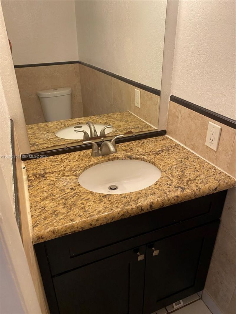 1460 NE 151st St, Unit 102, Miami, FL 33162 Photo