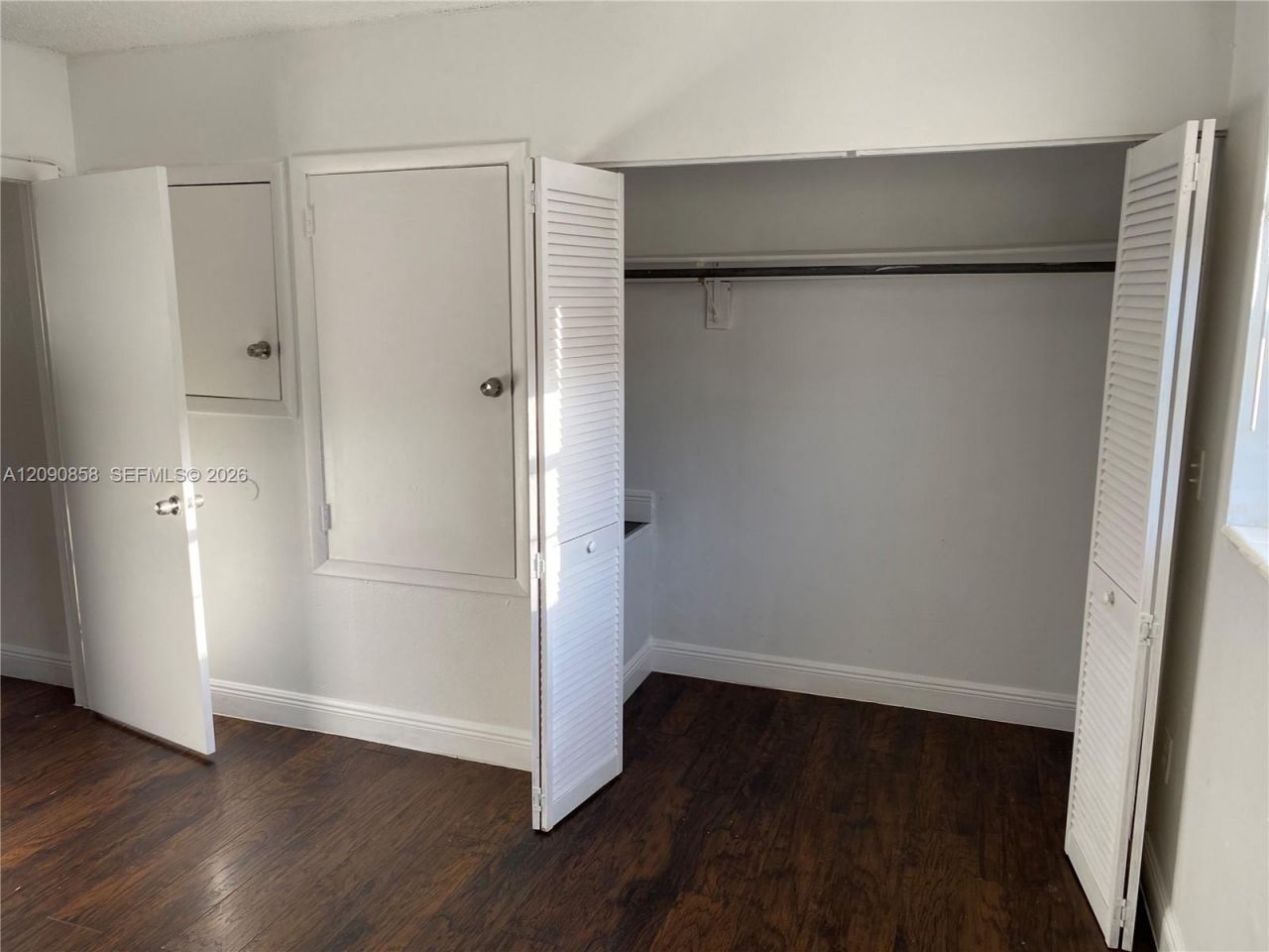 1460 NE 151st St, Unit 102, Miami, FL 33162 Photo