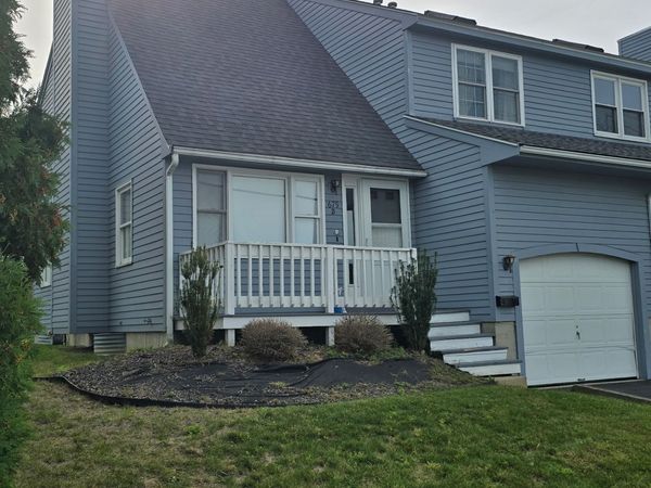 679-B Burncoat St, Worcester, MA 01606