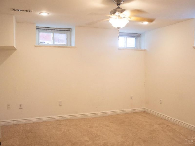 348 Thrall Street, Unit 1, Cincinnati, OH 45220 Photo 15