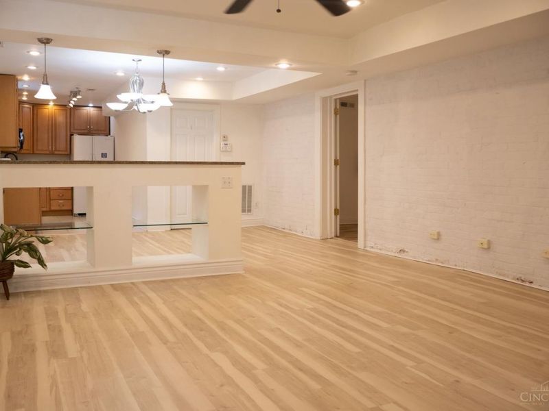 348 Thrall Street, Unit 1, Cincinnati, OH 45220 Photo 3