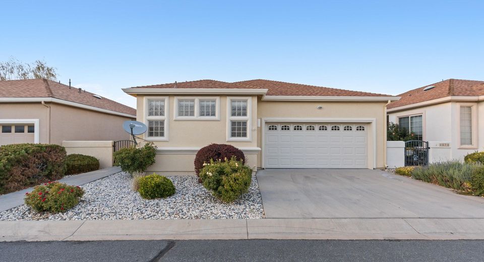 1044 Bandtail Drive, Carson City, NV 89701 Photo