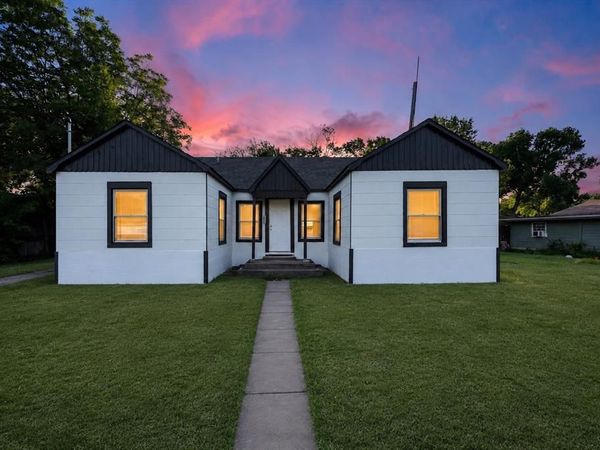 351 S Waco Street, Van Alstyne, TX 75495