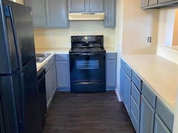 139 Elm DR, Unit 106, Lockhart, TX 78644