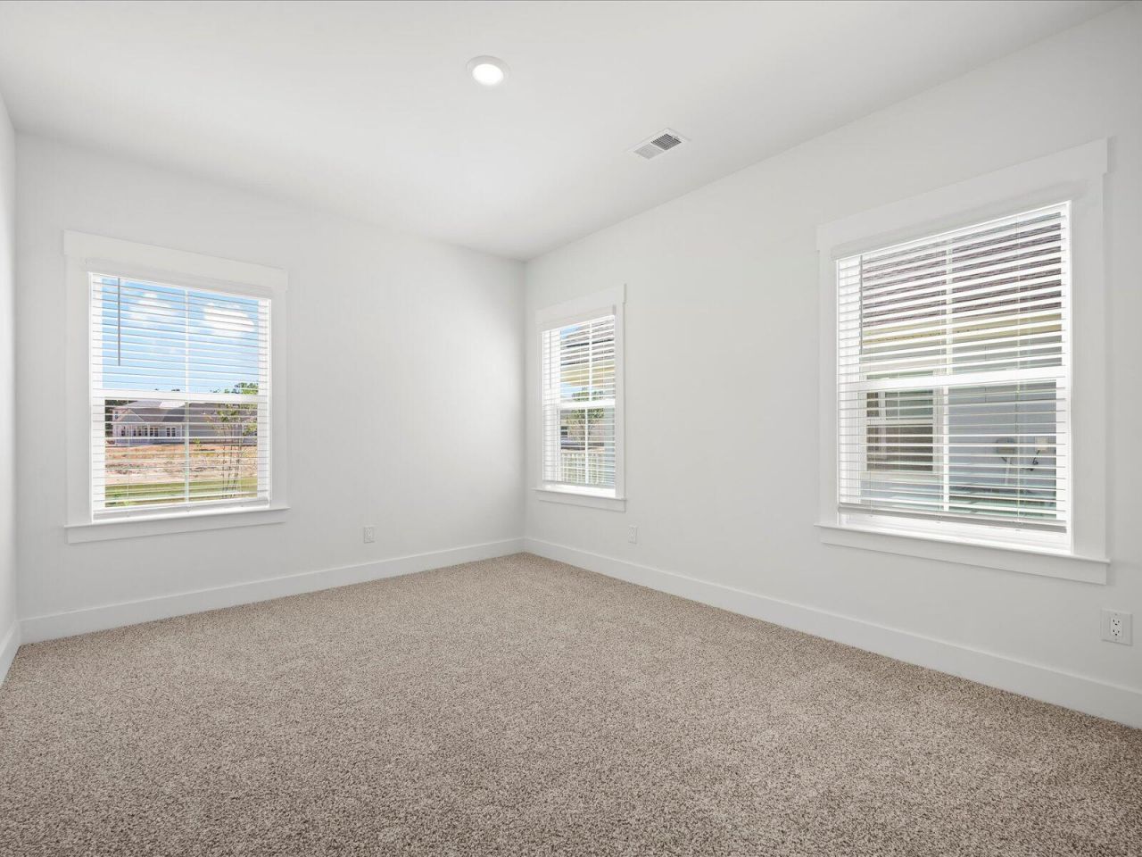 448 Radiant Blue Way Photo 18