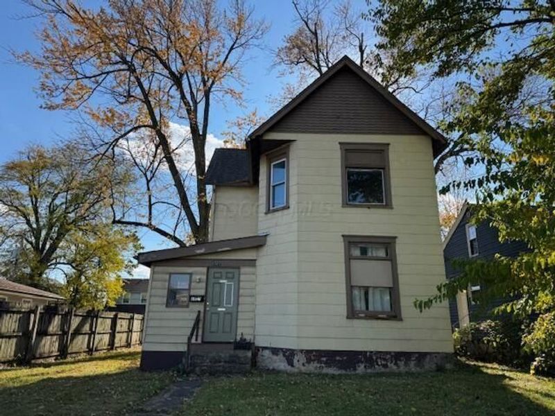 1527 E Hudson Street, Columbus, OH 43211 Photo 1