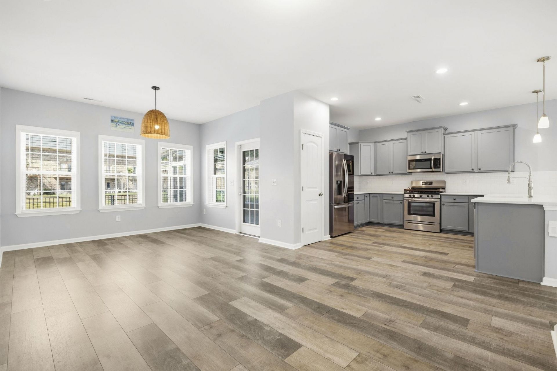268 Lifestyle Court Photo 13