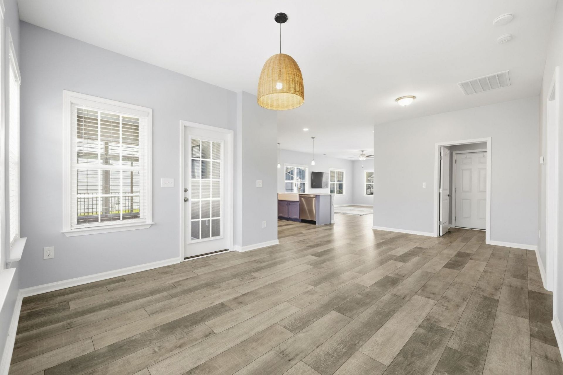 268 Lifestyle Court Photo 14