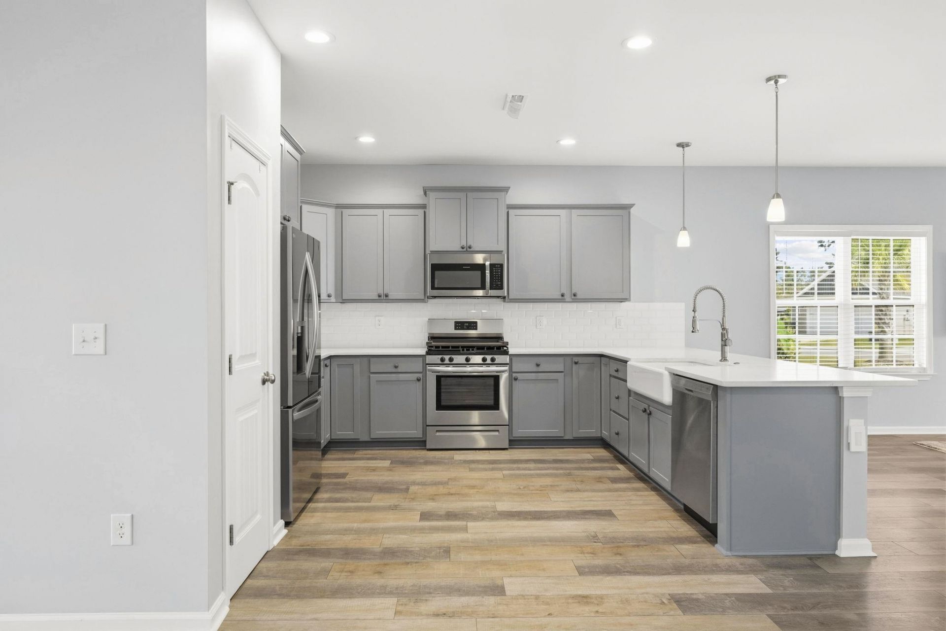 268 Lifestyle Court Photo 19