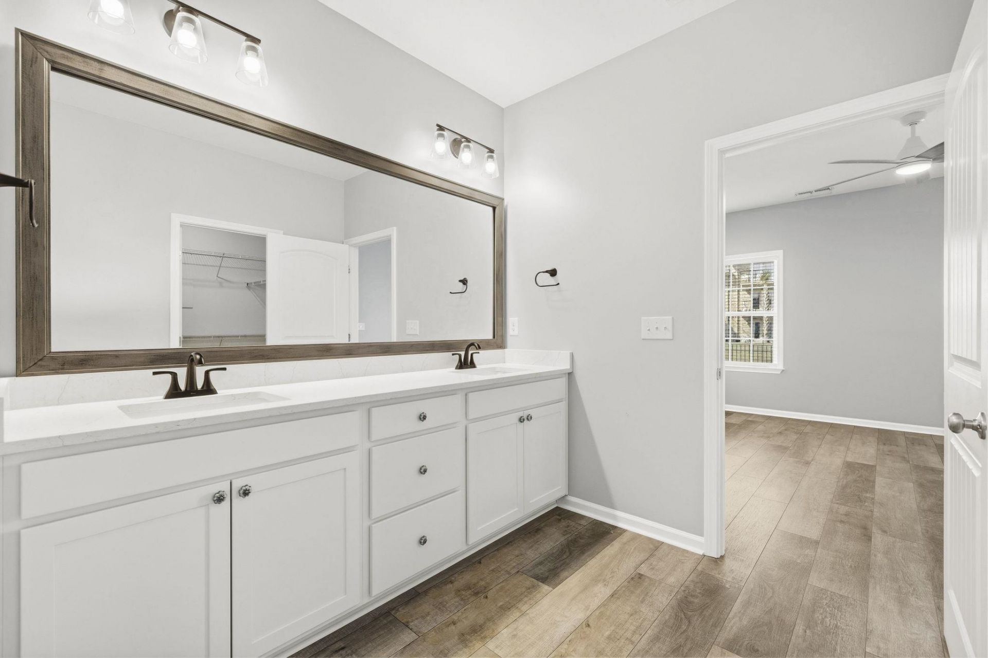 268 Lifestyle Court Photo 33