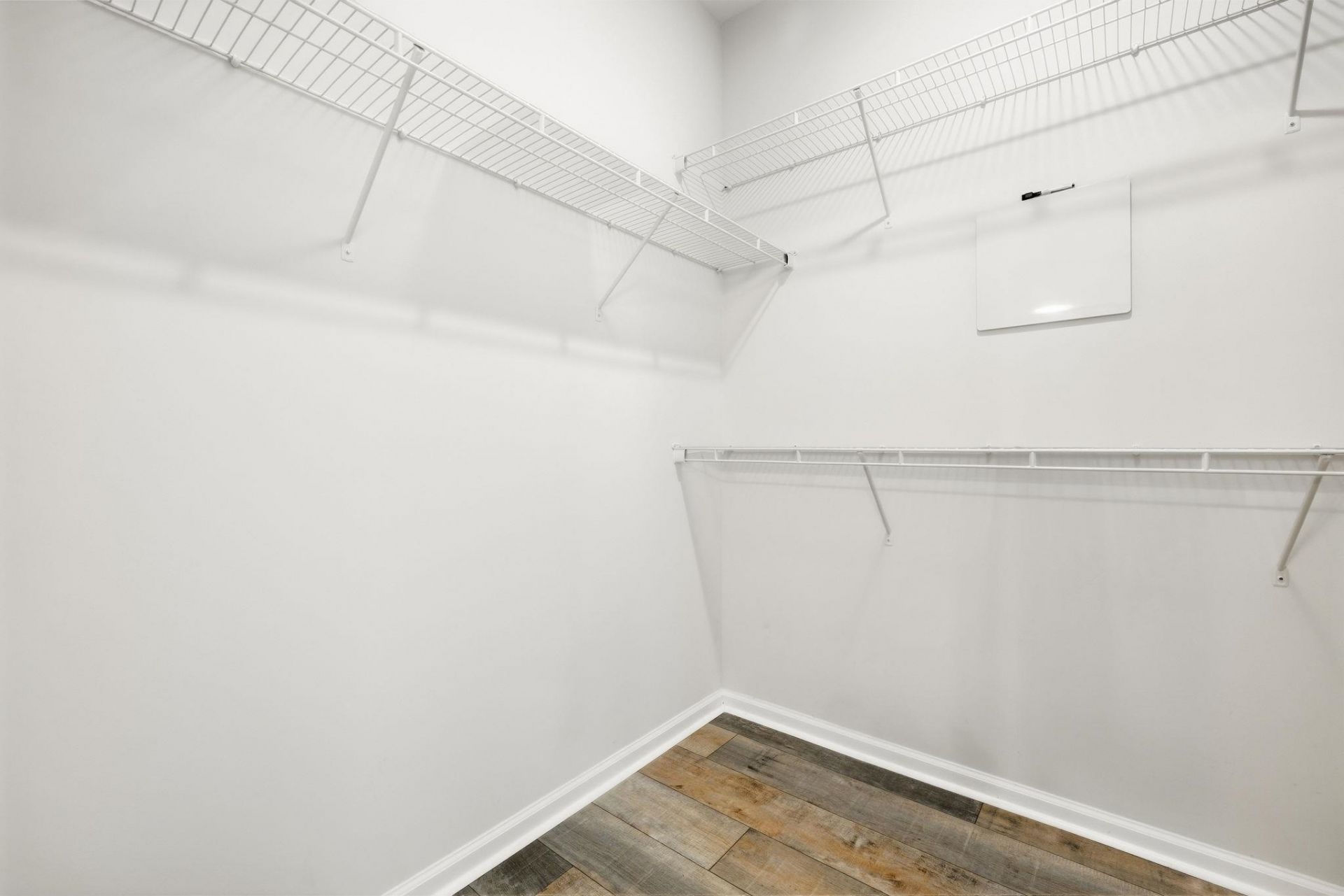 268 Lifestyle Court Photo 34