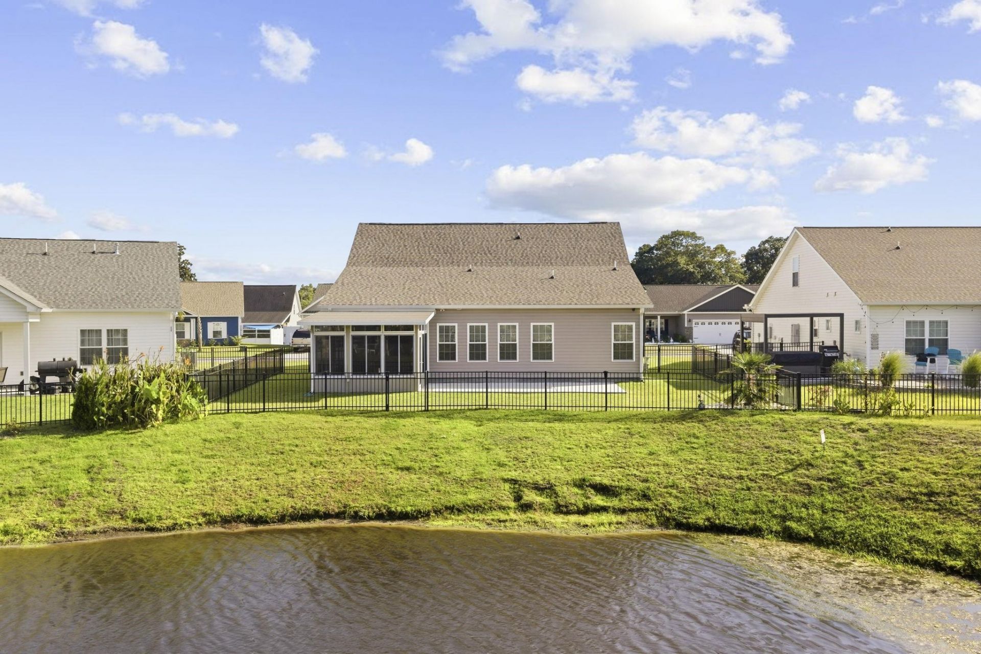 268 Lifestyle Court Photo 45