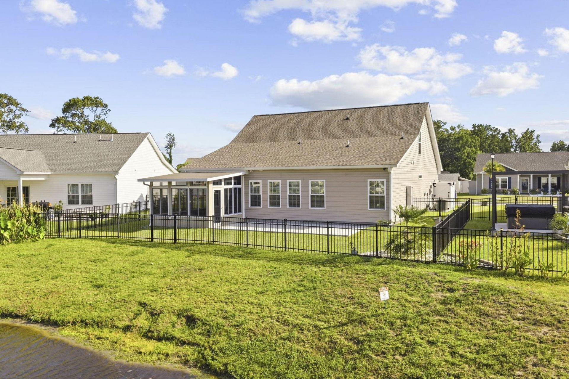 268 Lifestyle Court Photo 46