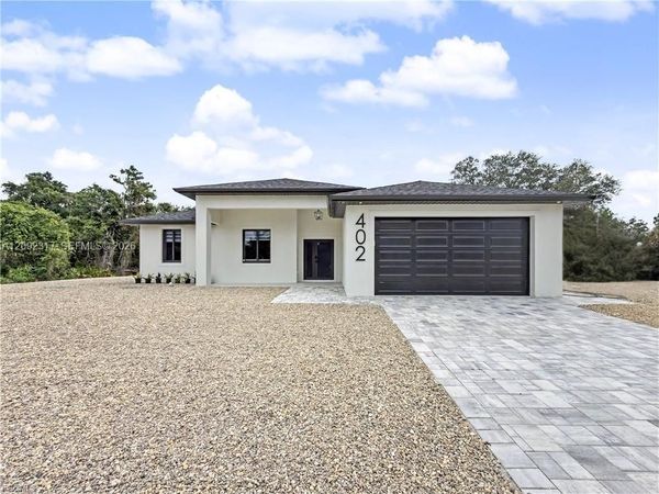 402 Thompson Ave , Lehigh Acres, FL 33972