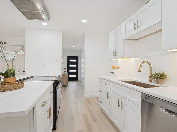 5208 Knox Drive, The Colony, TX 75056