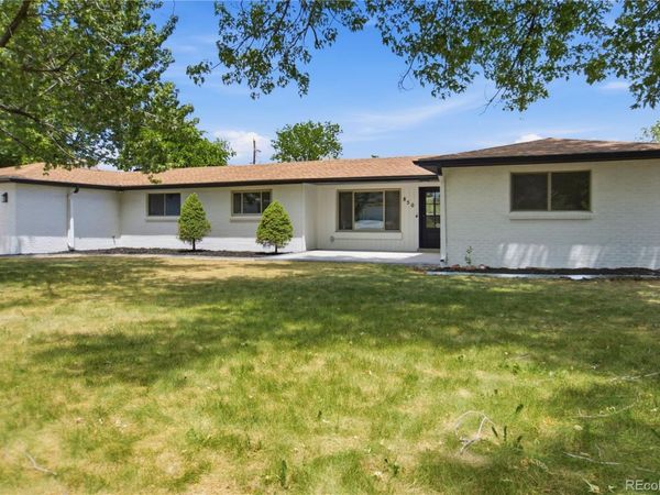 850 S Everett Street , Lakewood, CO 80226