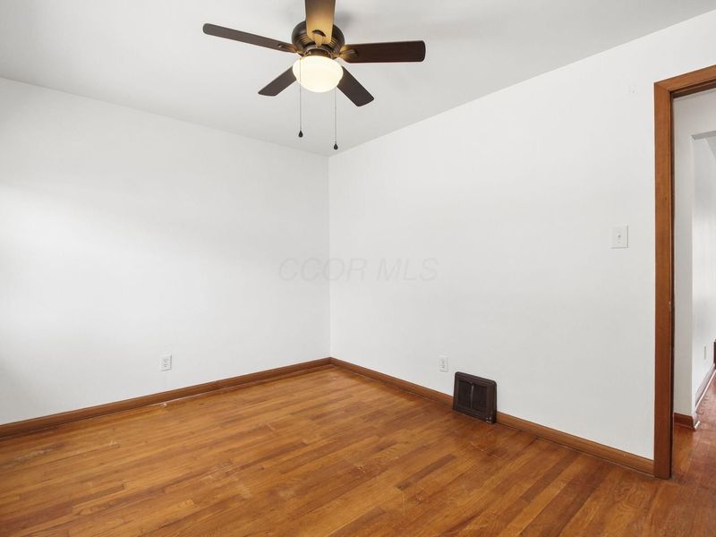 315 Collingwood Avenue, Columbus, OH 43213 Photo 16