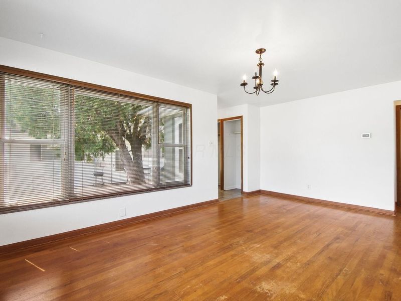 315 Collingwood Avenue, Columbus, OH 43213 Photo 8