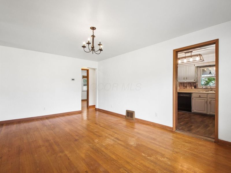 315 Collingwood Avenue, Columbus, OH 43213 Photo 9