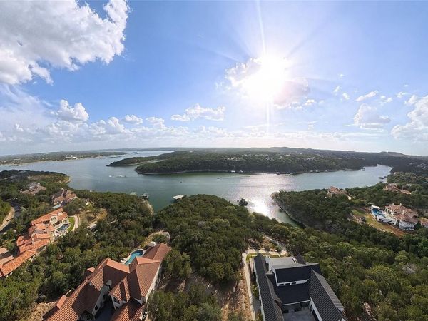 18001 Breakwater DR, Jonestown, TX 78645