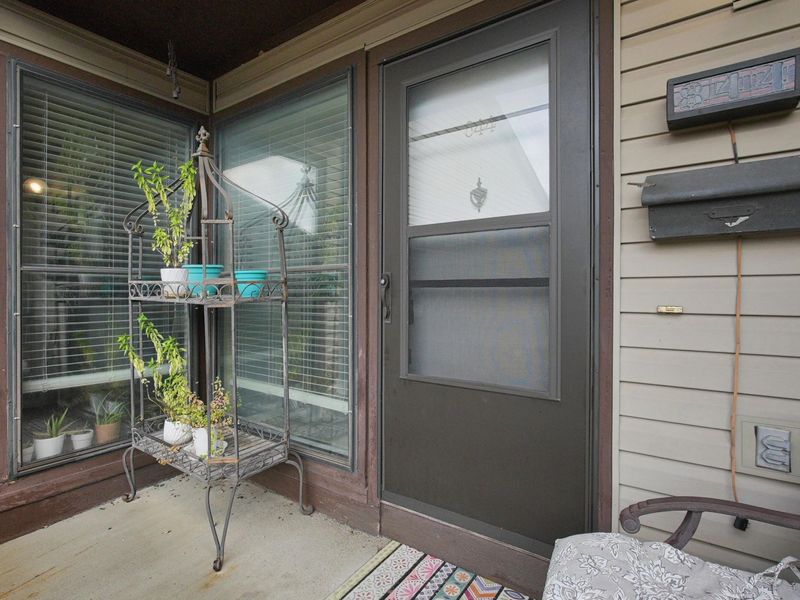 844 Cherlyn Court, Unit 26B, Columbus, OH 43228 Photo 2