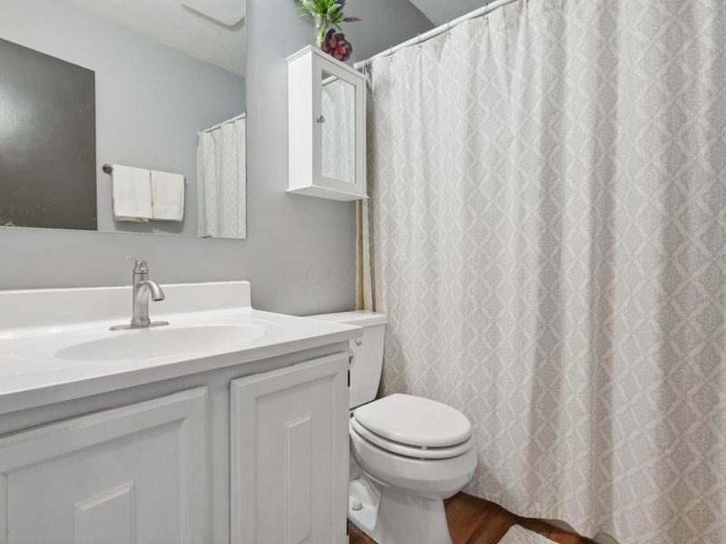 844 Cherlyn Court, Unit 26B, Columbus, OH 43228 Photo 22