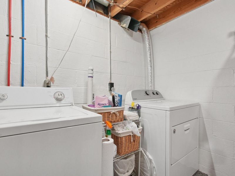 844 Cherlyn Court, Unit 26B, Columbus, OH 43228 Photo 36