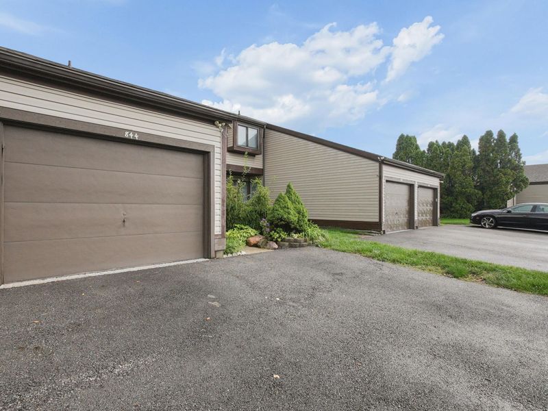 844 Cherlyn Court, Unit 26B, Columbus, OH 43228 Photo 38