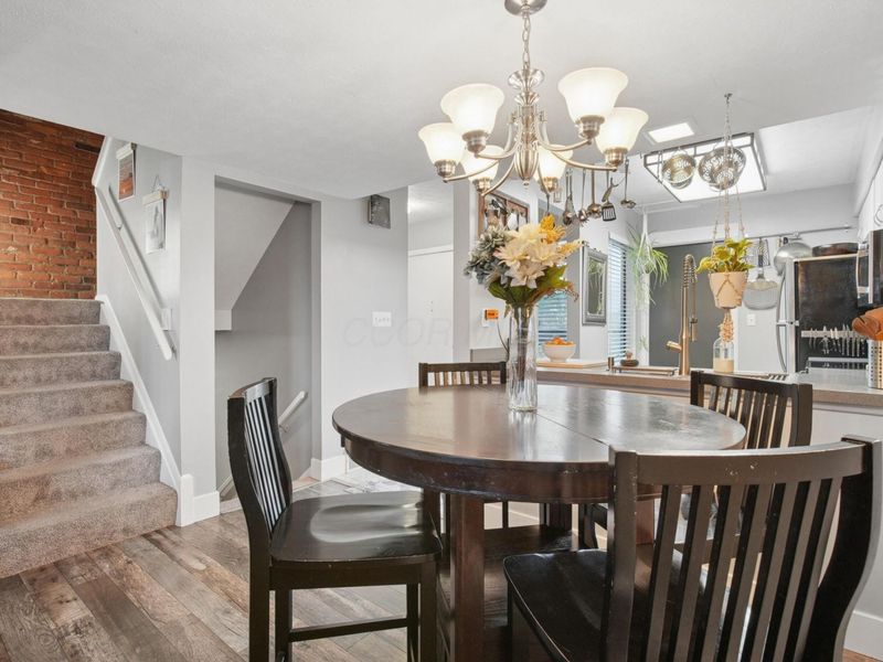 844 Cherlyn Court, Unit 26B, Columbus, OH 43228 Photo 8