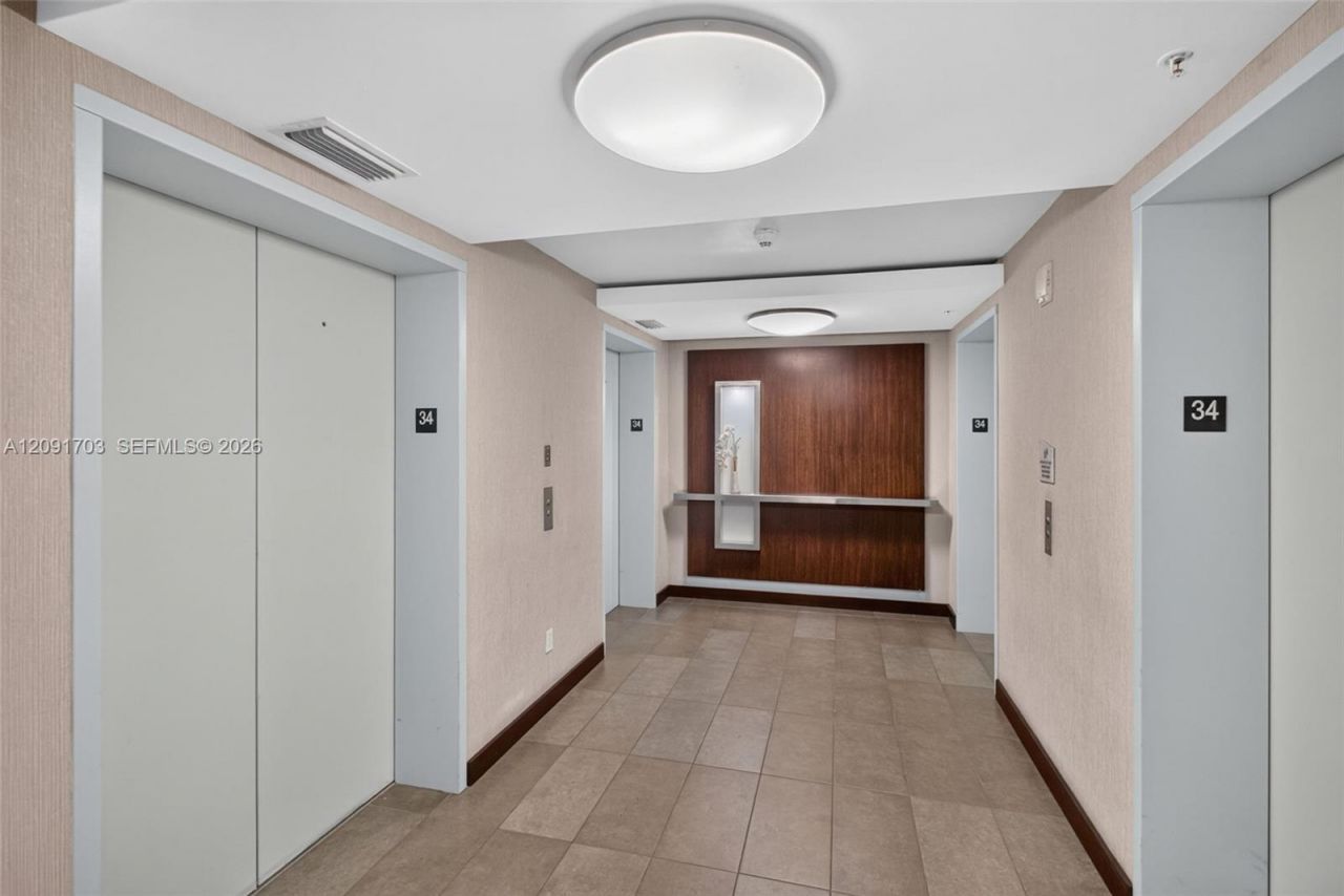 60 SW 13th St, Unit 3414, Miami, FL 33130 Photo