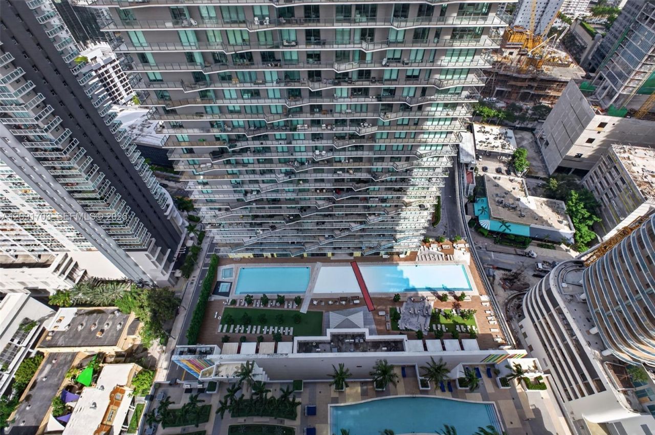 60 SW 13th St, Unit 3414, Miami, FL 33130 Photo