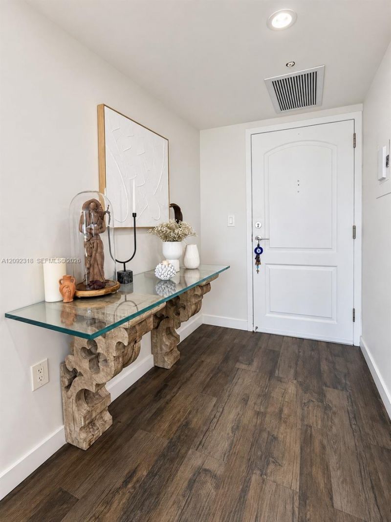 3625 N Country Club Dr , Unit 2003, Aventura, FL 33180 Photo