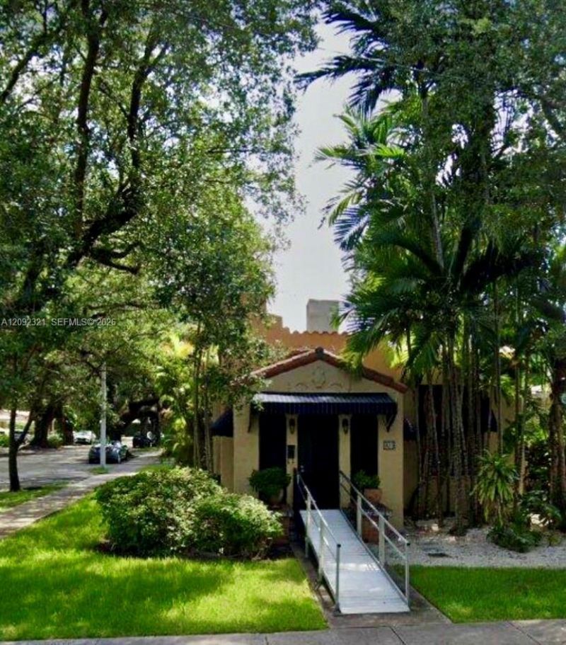 825 Madrid St, Coral Gables, FL 33134 Photo