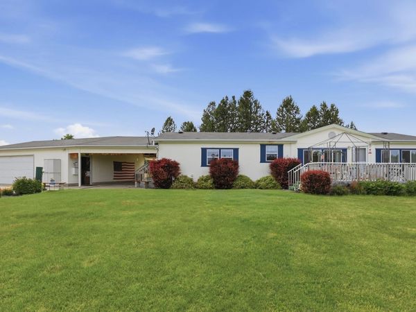 1702 W Denison-Chattaroy Rd, Deer Park, WA 99006