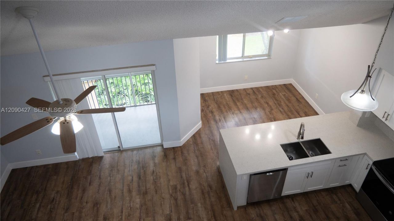 832 NW 92nd Ave , Unit 932, Plantation, FL 33324 Photo