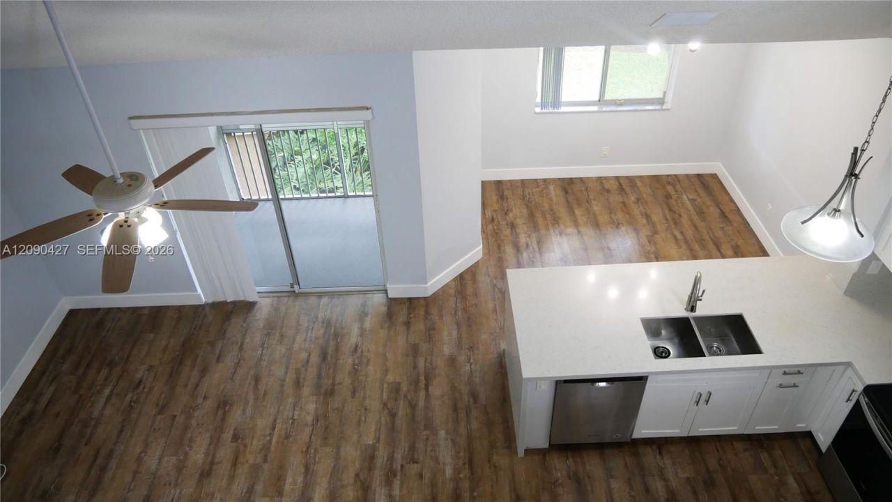 832 NW 92nd Ave , Unit 932, Plantation, FL 33324 Photo