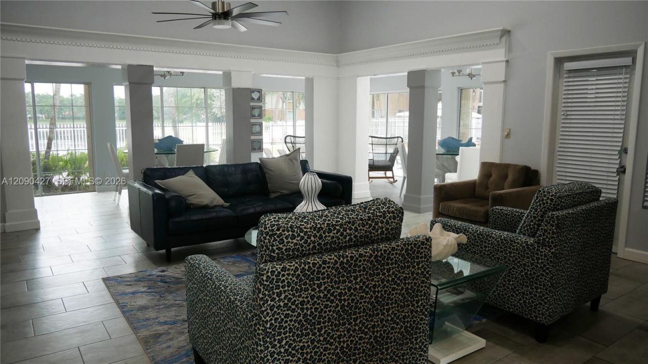 832 NW 92nd Ave , Unit 932, Plantation, FL 33324 Photo
