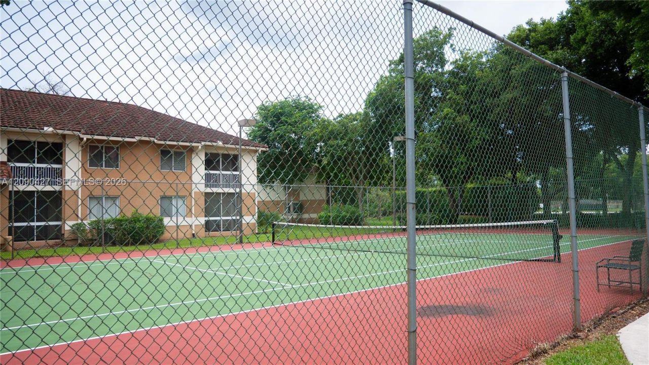 832 NW 92nd Ave , Unit 932, Plantation, FL 33324 Photo