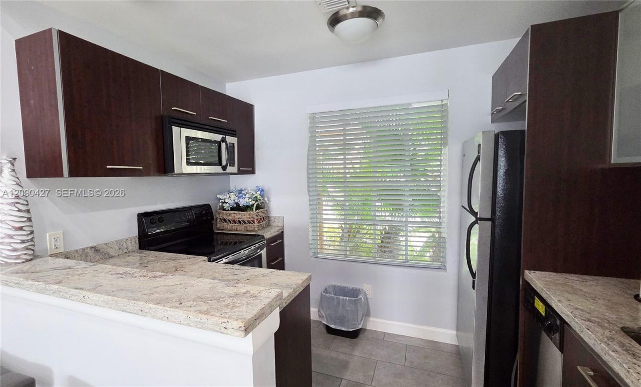 832 NW 92nd Ave, Unit 832, Plantation, FL 33324 Photo