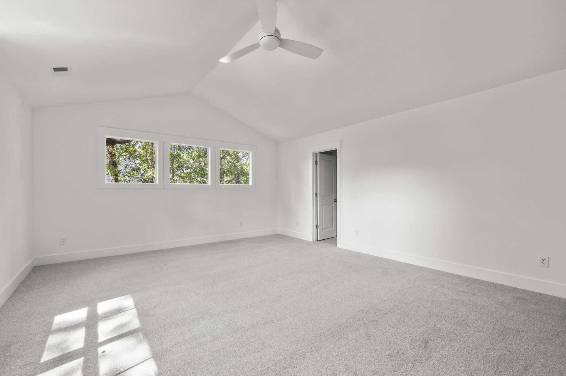 1457 Brownswood Road Photo 17