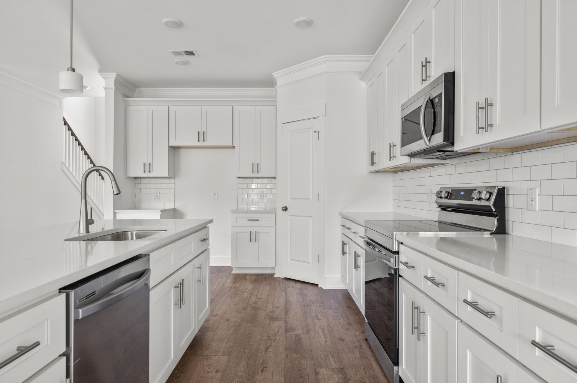1457 Brownswood Road Photo 8