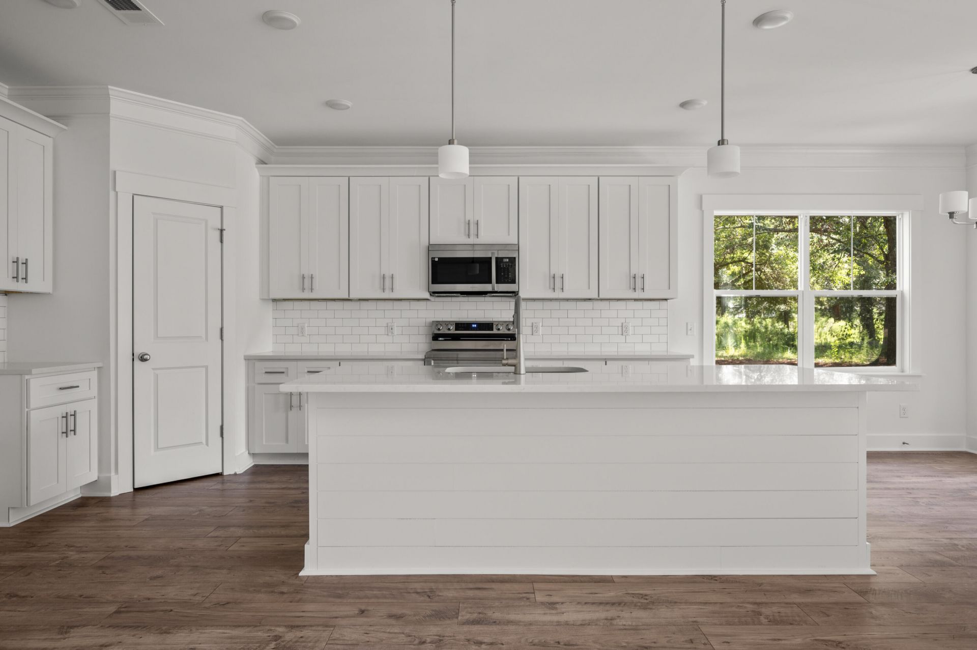1457 Brownswood Road Photo 9