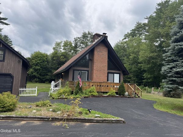 29 Zermatt Drive, Lake Luzerne, NY 12846