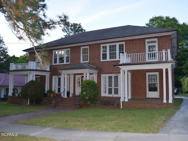 245 E New Hampshire Avenue, Unit 3, Southern Pines, NC 28387