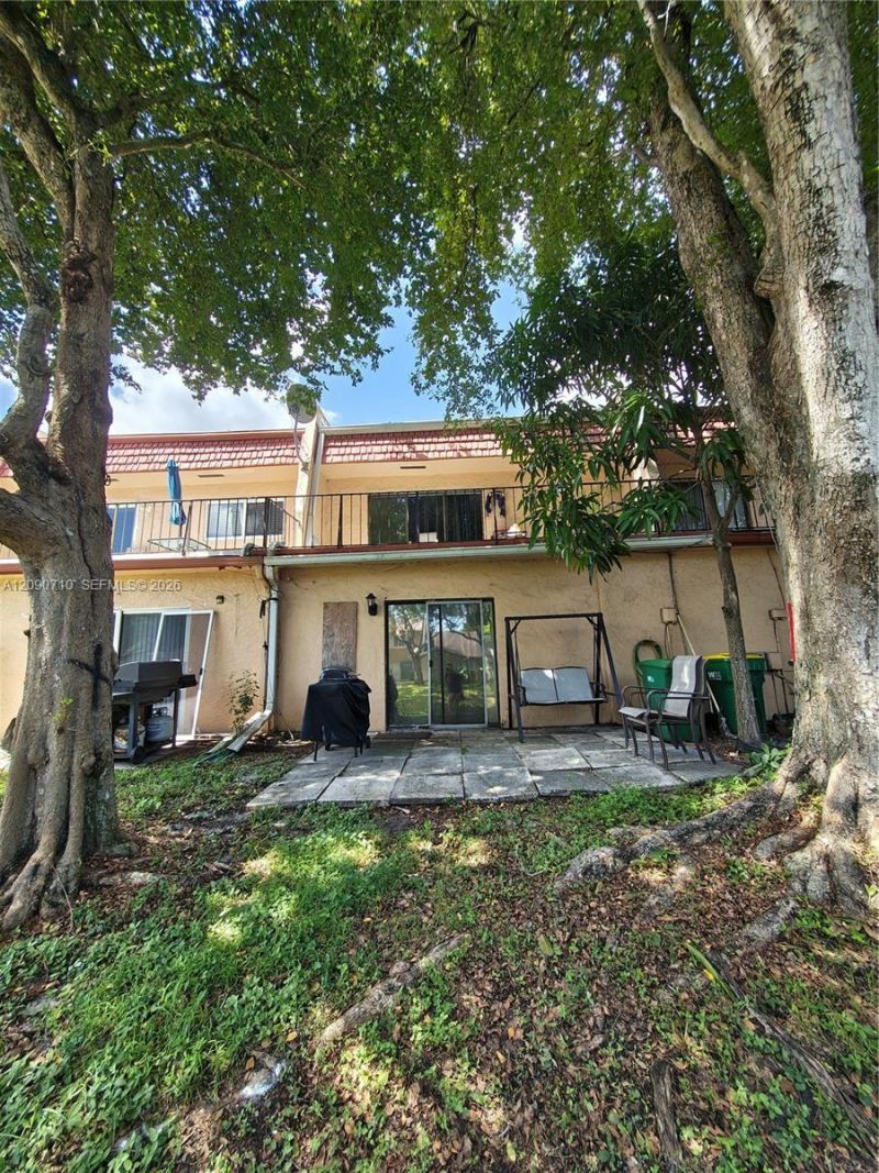 40 Pleasant Hill Ln , Unit 40, Tamarac, FL 33319 Photo