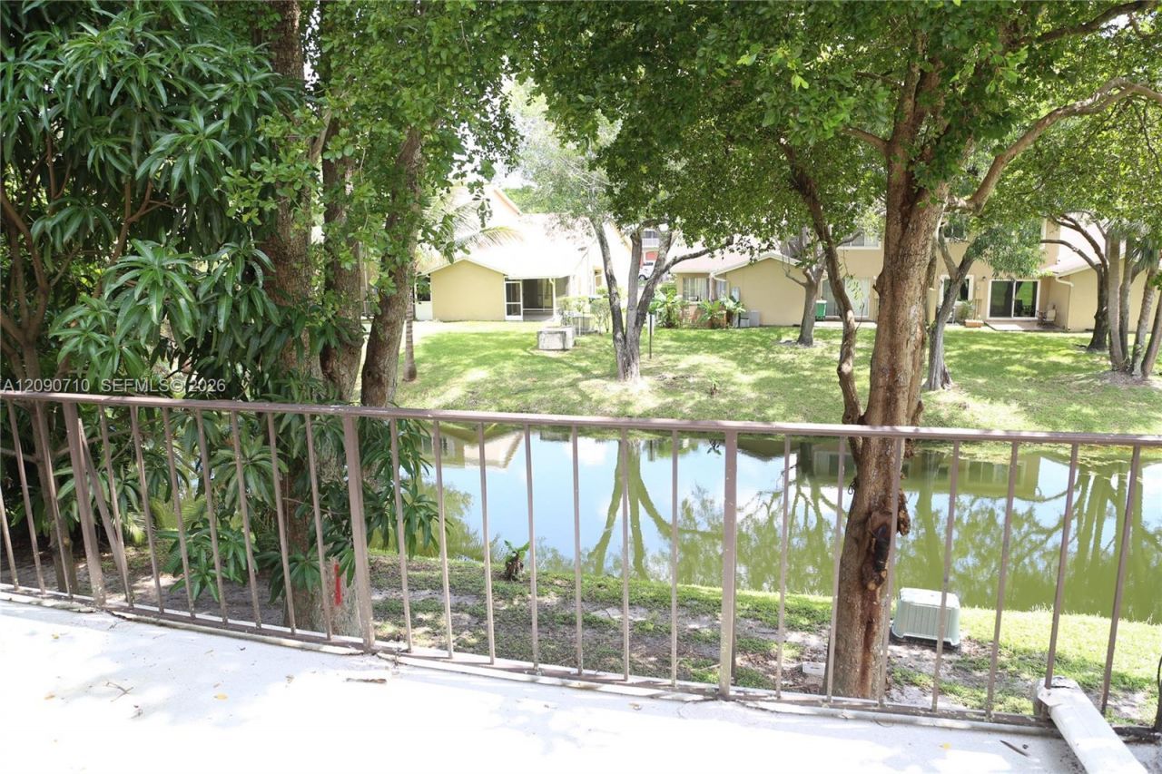 40 Pleasant Hill Ln , Unit 40, Tamarac, FL 33319 Photo