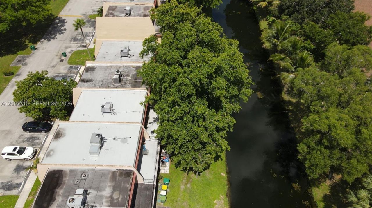 40 Pleasant Hill Ln , Unit 40, Tamarac, FL 33319 Photo