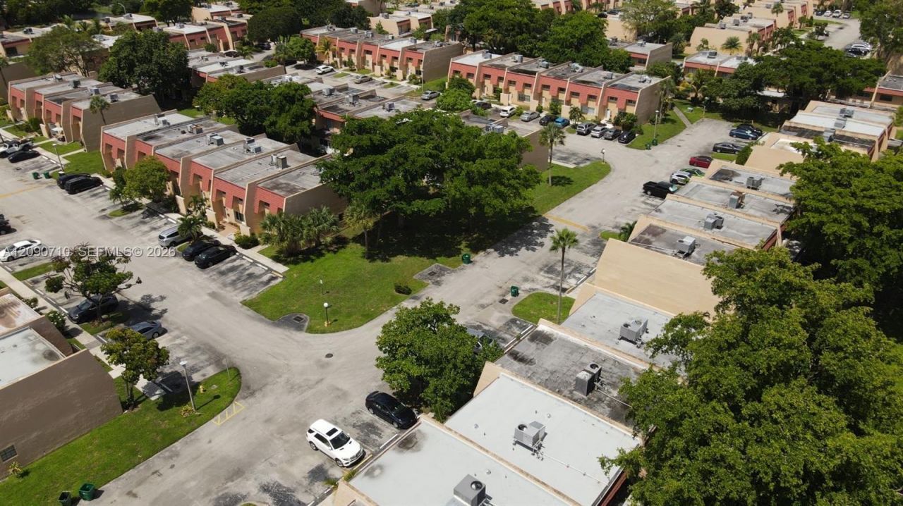 40 Pleasant Hill Ln , Unit 40, Tamarac, FL 33319 Photo